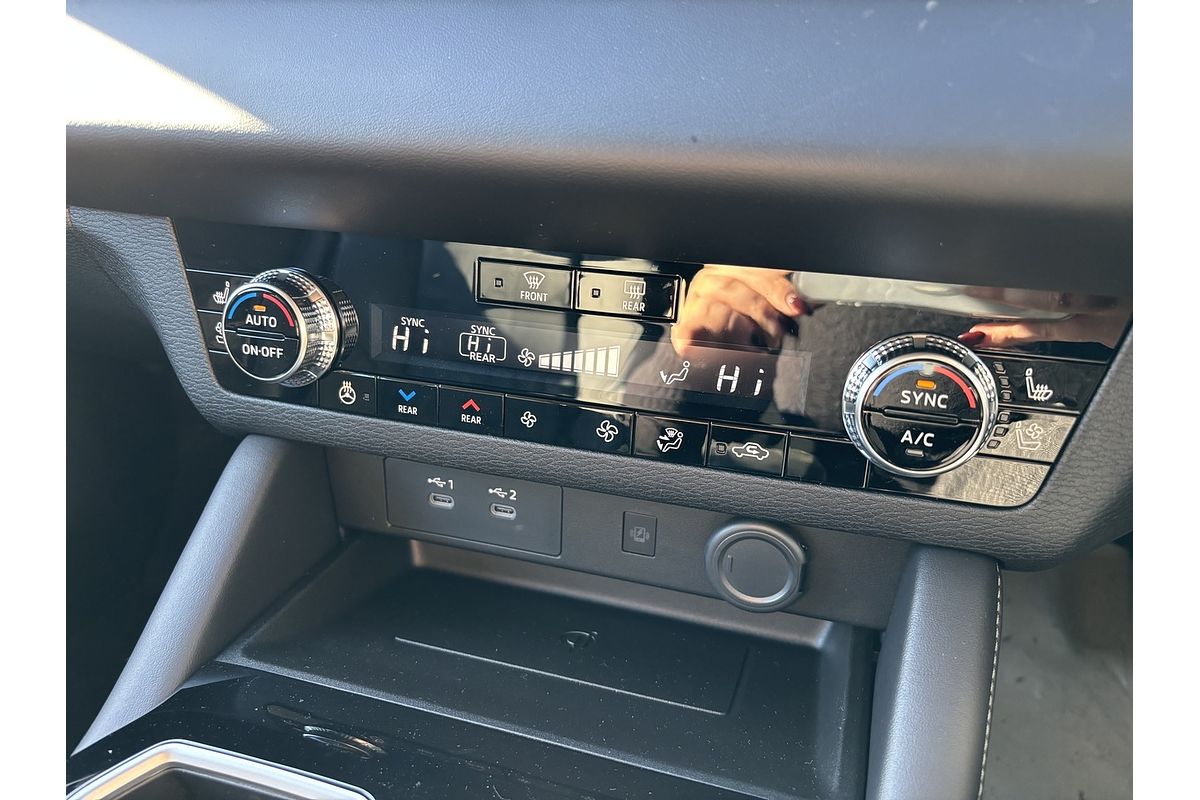 2025 Mitsubishi Outlander Exceed ZM