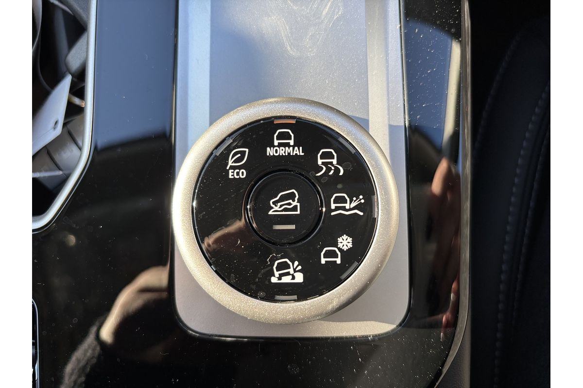 2025 Mitsubishi Outlander Exceed ZM