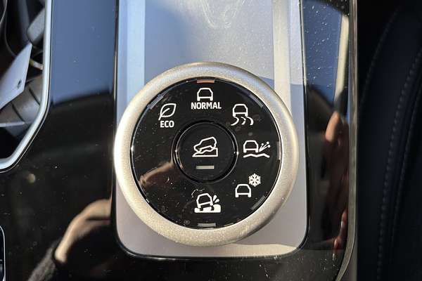 2025 Mitsubishi Outlander Exceed ZM