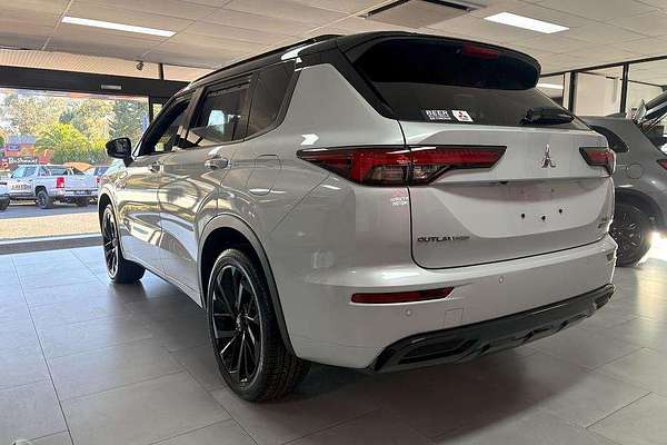 2025 Mitsubishi Outlander PHEV GSR ZM
