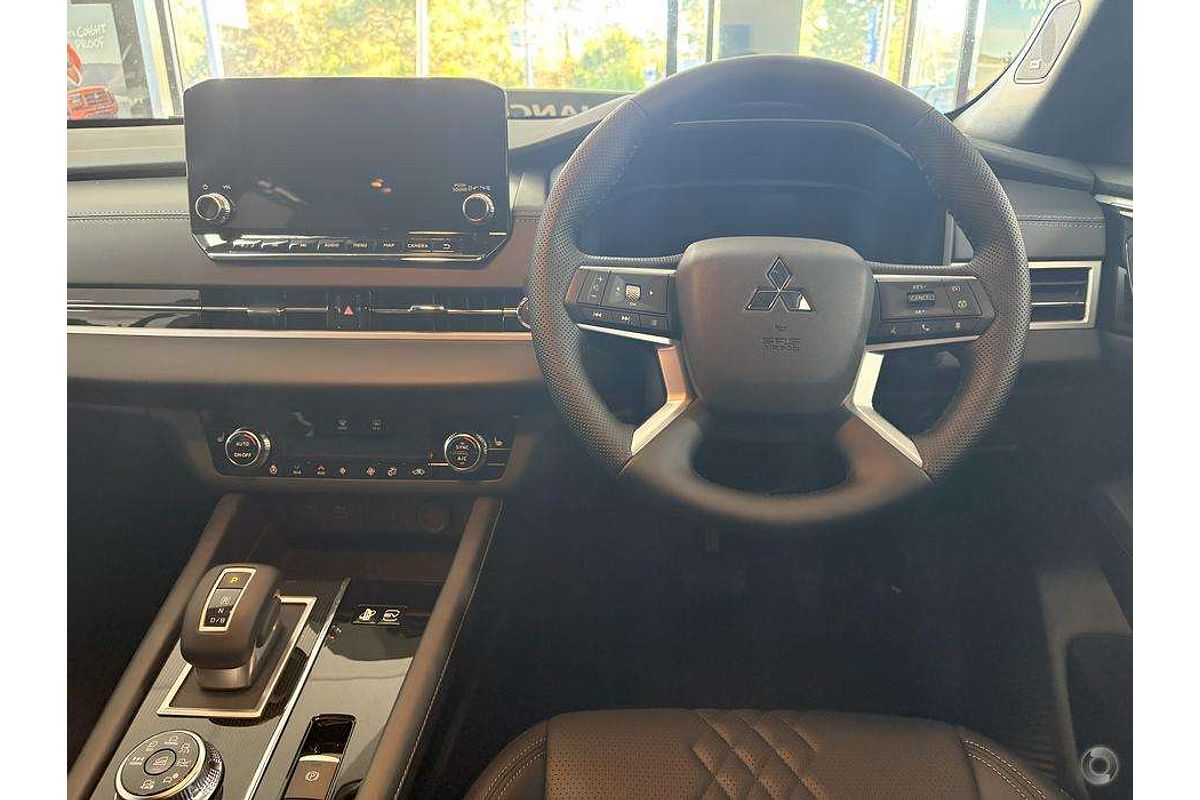 2025 Mitsubishi Outlander PHEV GSR ZM