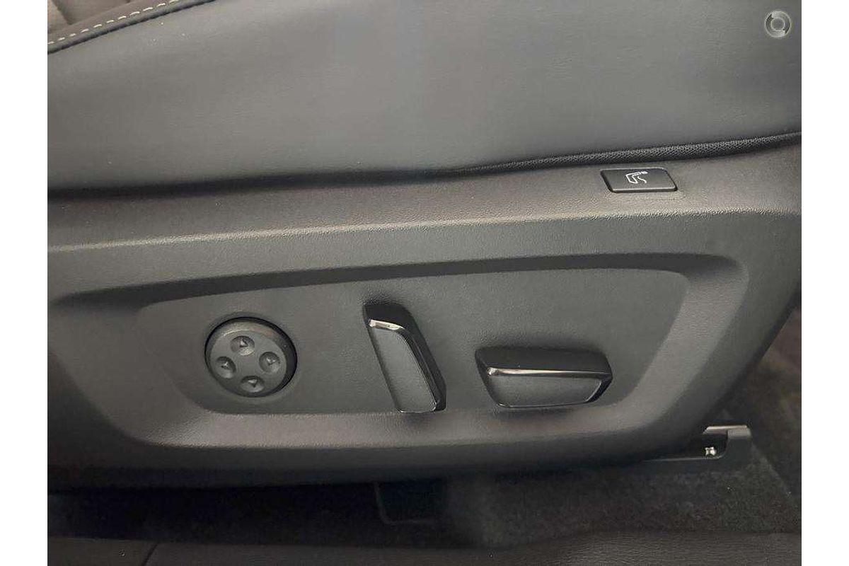 2025 Mitsubishi Outlander PHEV GSR ZM