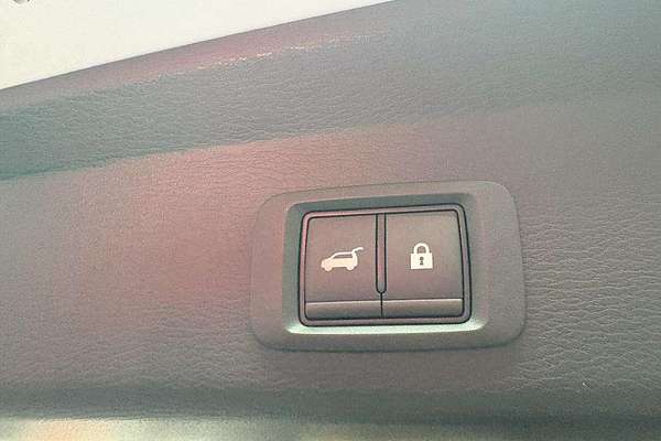2025 Mitsubishi Outlander PHEV GSR ZM