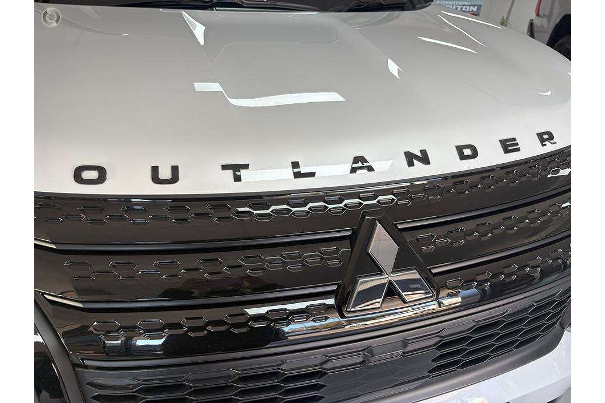 2025 Mitsubishi Outlander PHEV GSR ZM