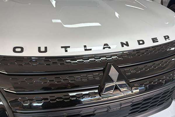 2025 Mitsubishi Outlander PHEV GSR ZM