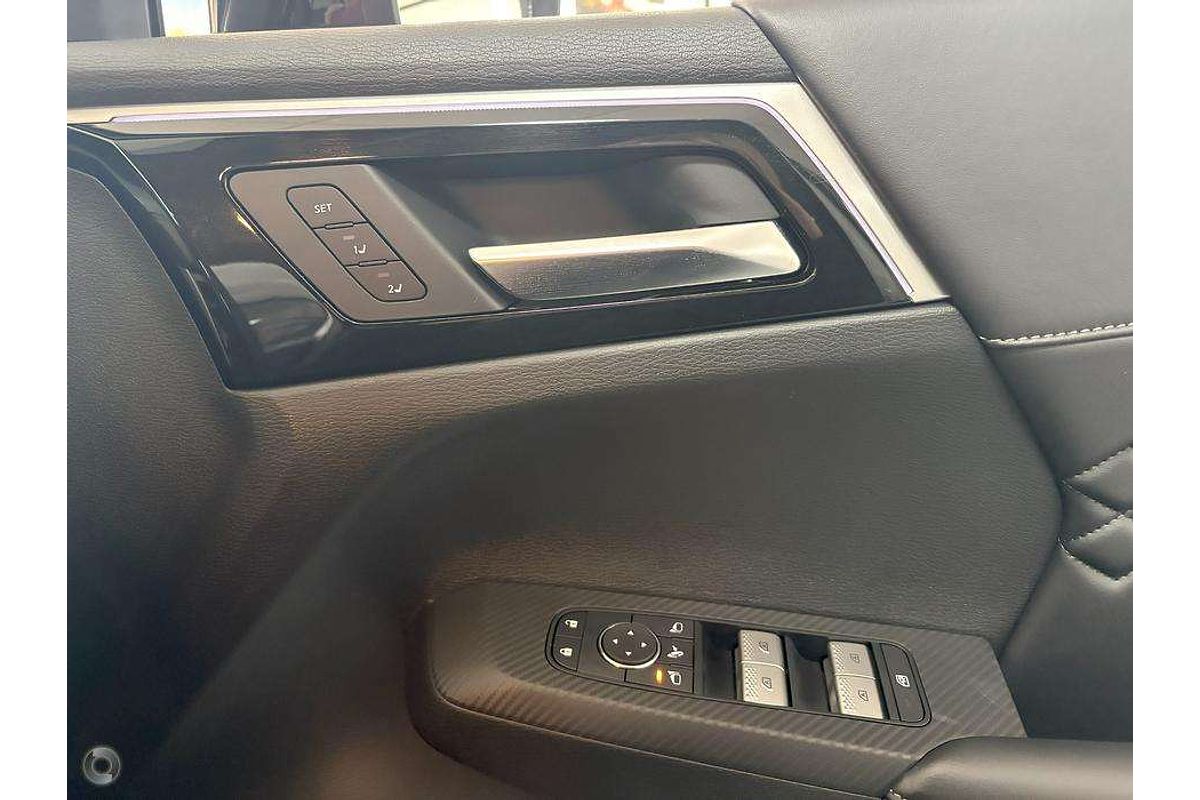2025 Mitsubishi Outlander PHEV GSR ZM