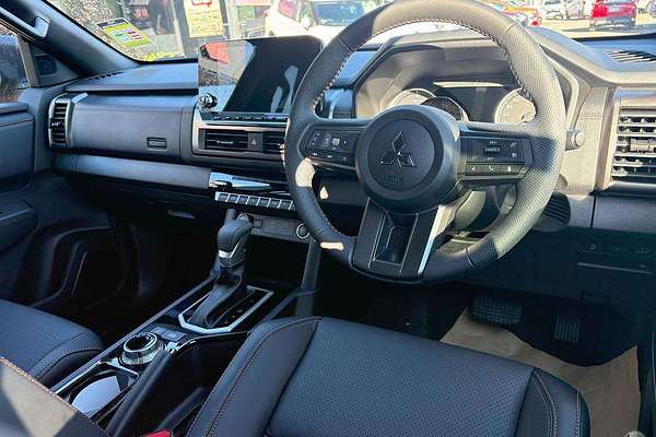 2025 Mitsubishi Triton GSR MV 4X4
