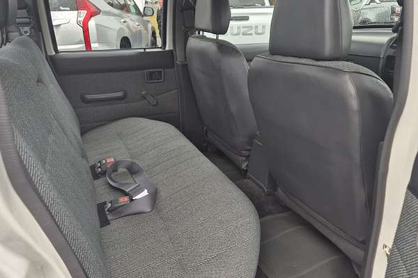 1993 Nissan Navara