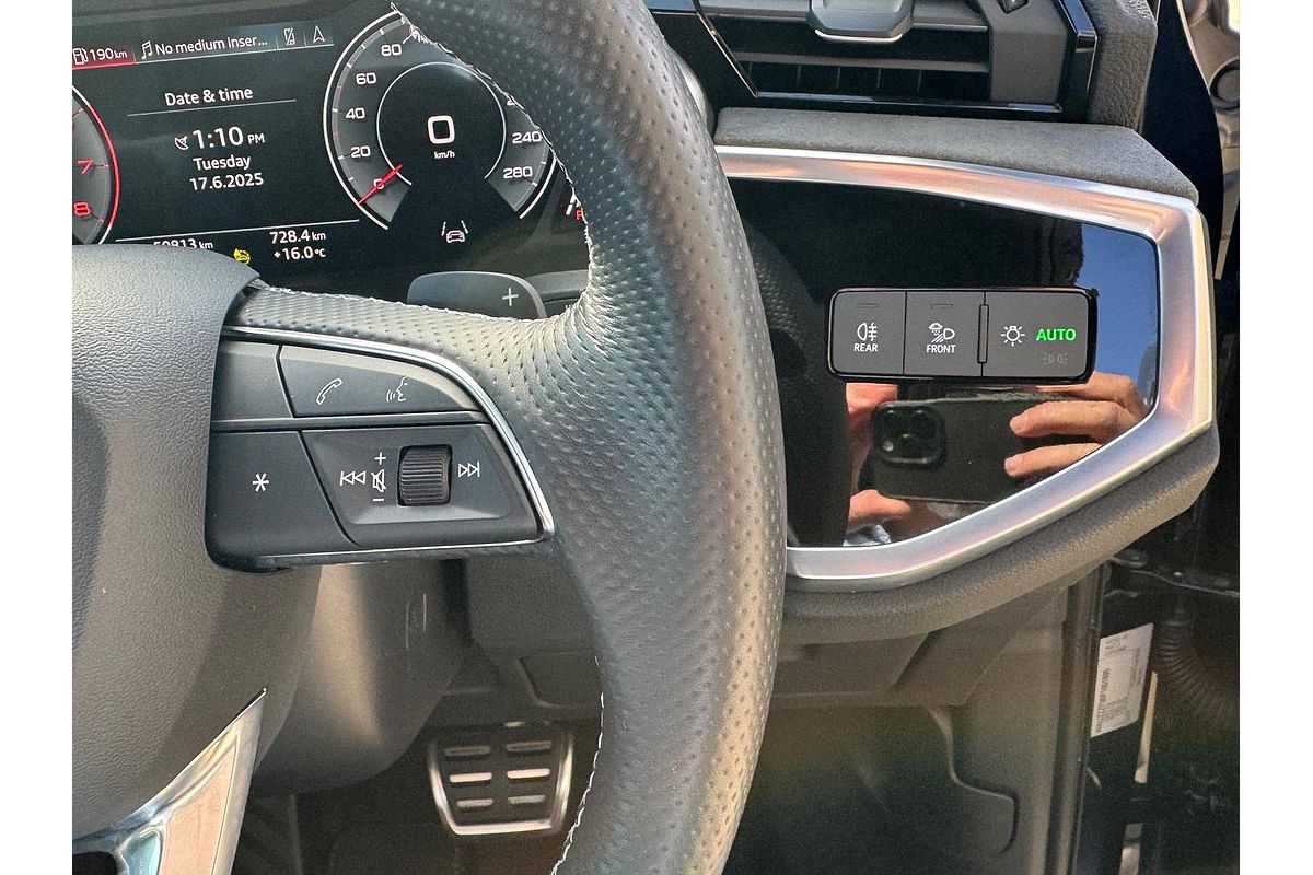 2022 Audi Q3 40 TFSI S line F3