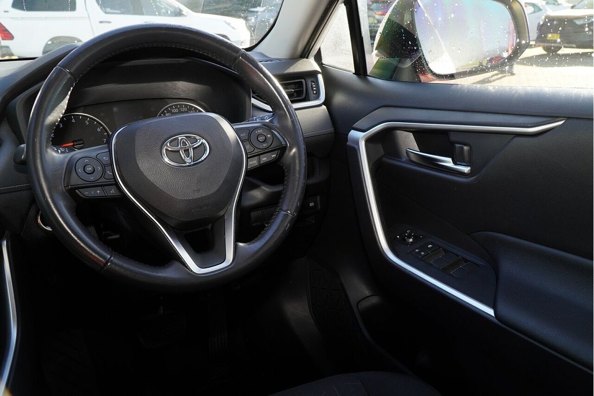 2020 Toyota RAV4 GXL MXAA52R