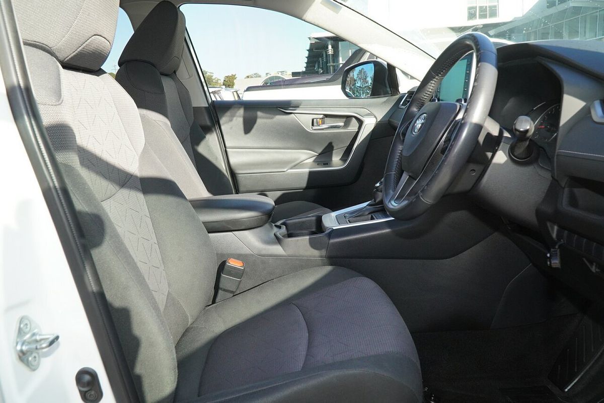 2020 Toyota RAV4 GXL MXAA52R