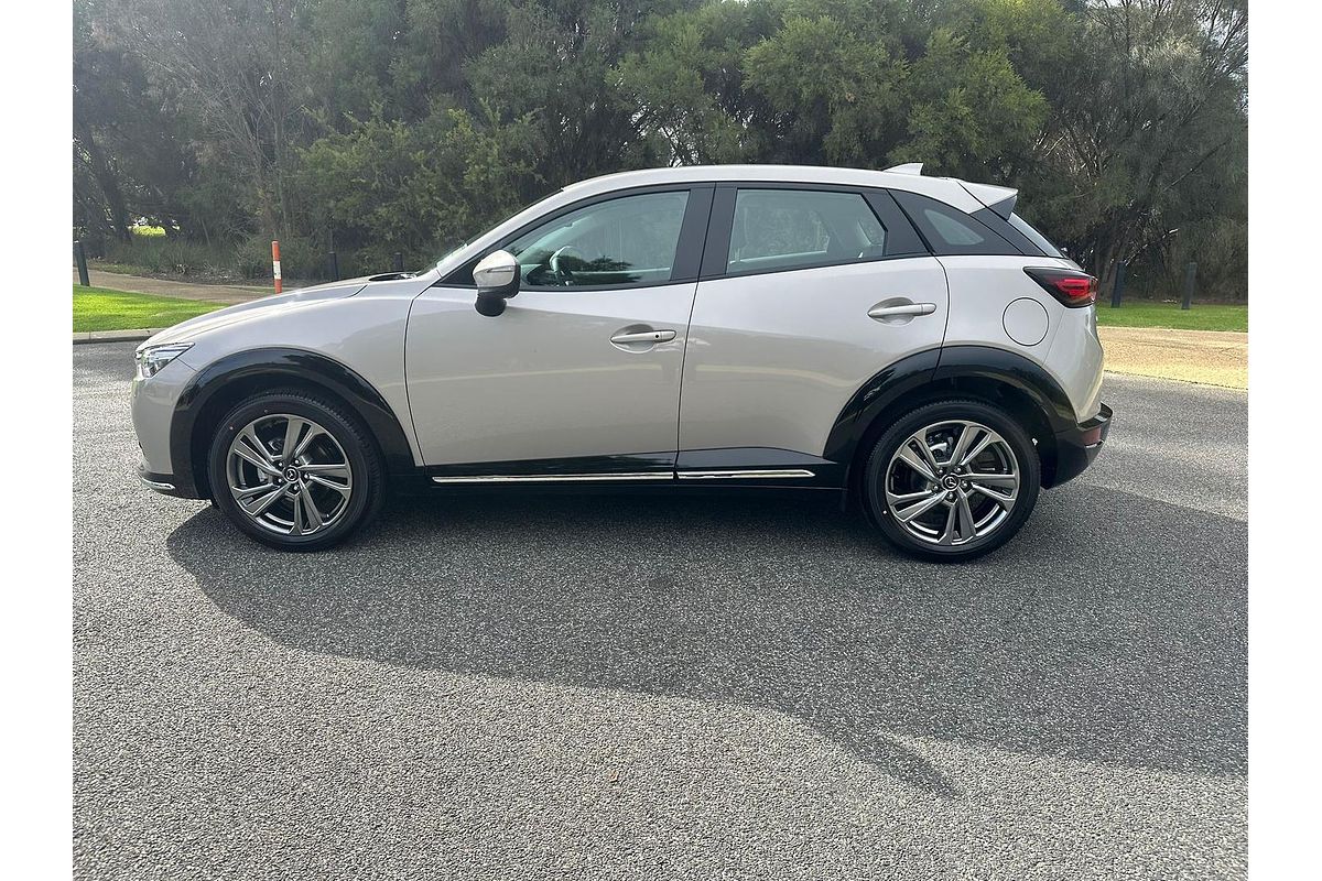 2025 Mazda CX-3 G20 Akari DK