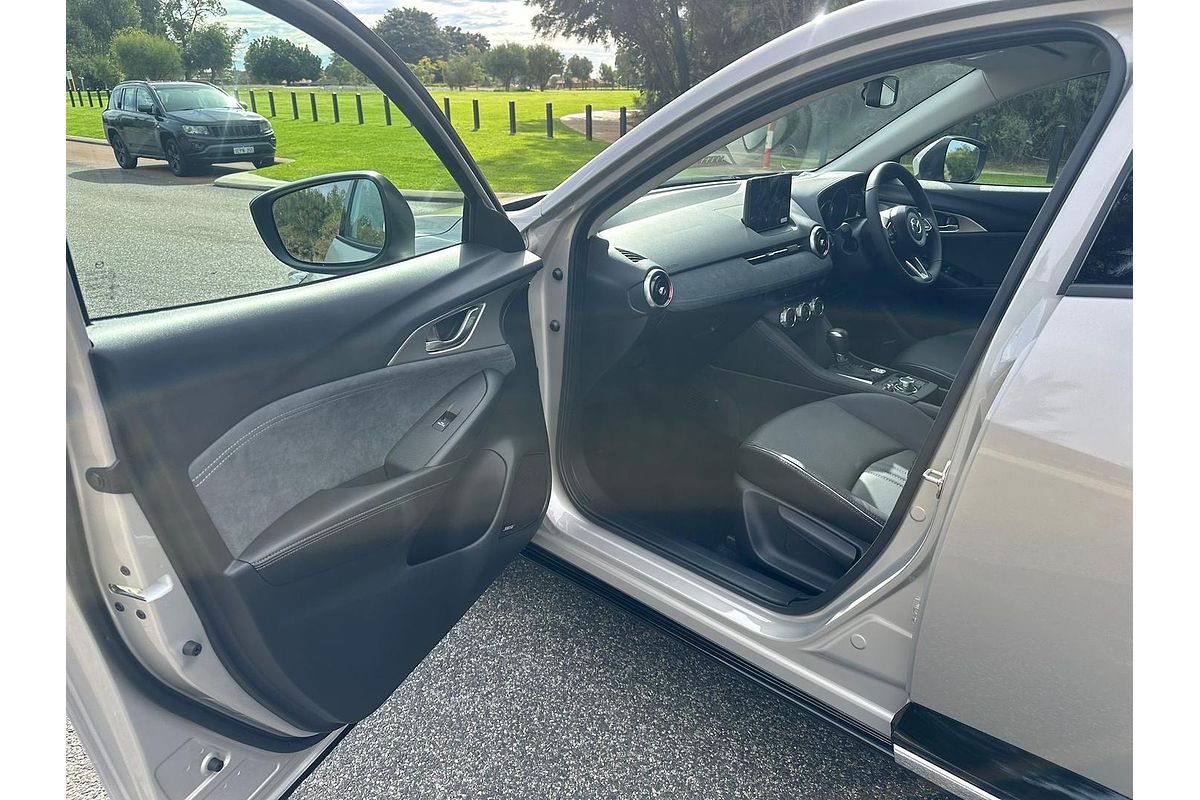 2025 Mazda CX-3 G20 Akari DK