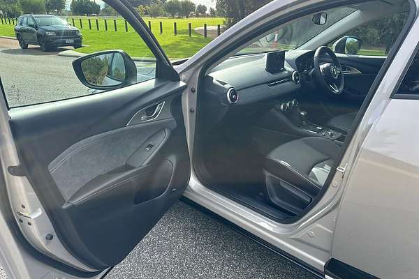 2025 Mazda CX-3 G20 Akari DK