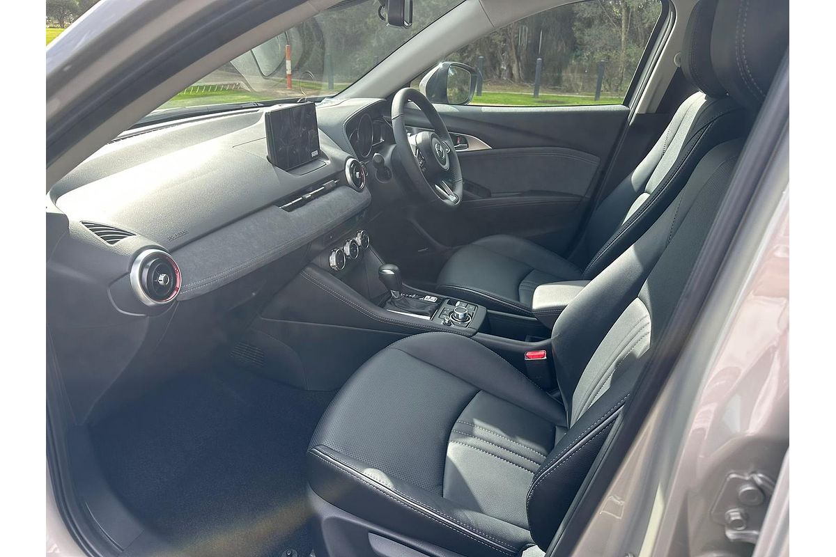 2025 Mazda CX-3 G20 Akari DK