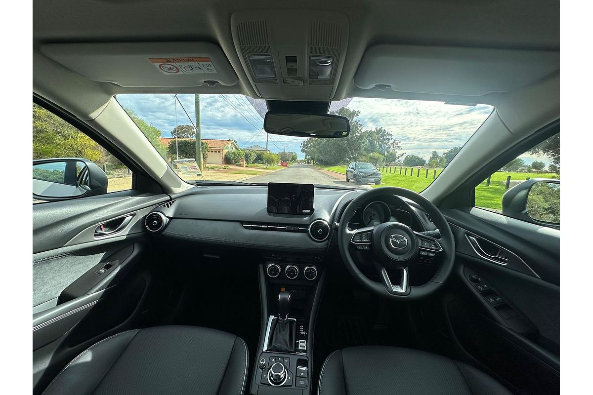 2025 Mazda CX-3 G20 Akari DK