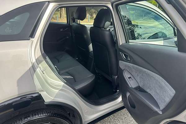 2025 Mazda CX-3 G20 Akari DK