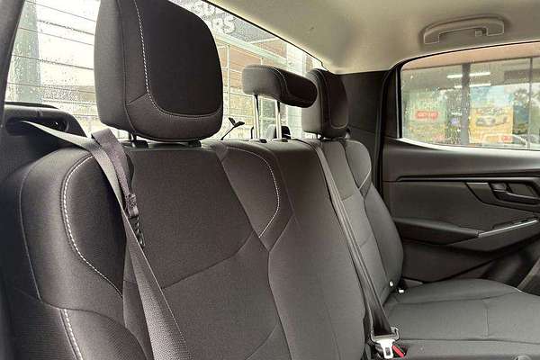 2025 Isuzu D-MAX SX 4X4