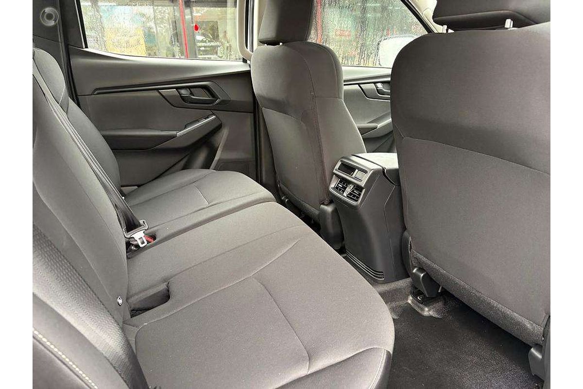 2025 Isuzu D-MAX SX 4X4