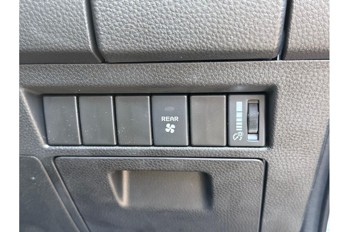 2025 Isuzu MU-X LS-M