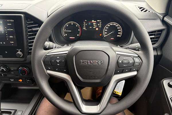 2025 Isuzu D-MAX SX 4X4