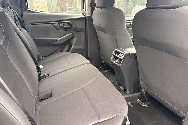 2025 Isuzu D-MAX SX 4X4