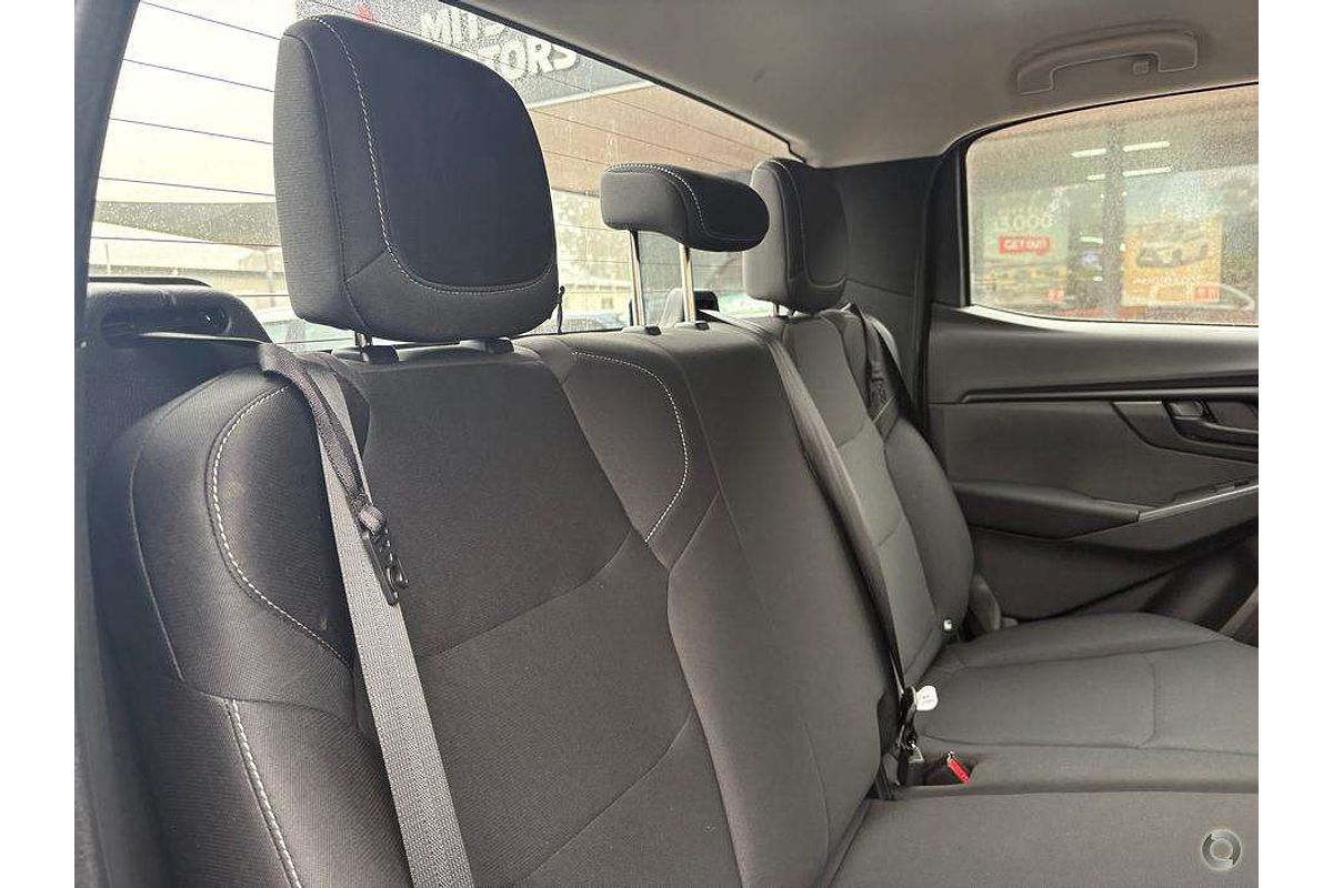 2025 Isuzu D-MAX SX 4X4