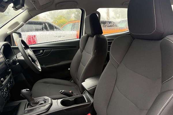 2025 Isuzu D-MAX SX 4X4