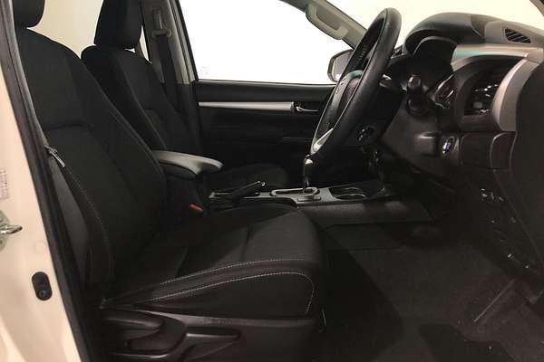 2022 Toyota Hilux SR5 GUN126R 4X4