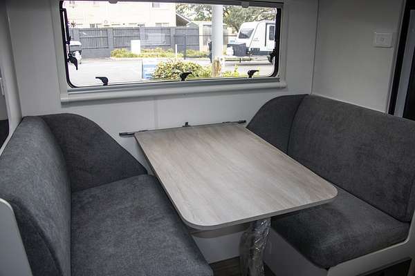 2025 Jayco STARCRAFT CARAVAN 19.61-3.BP.SC-MY25