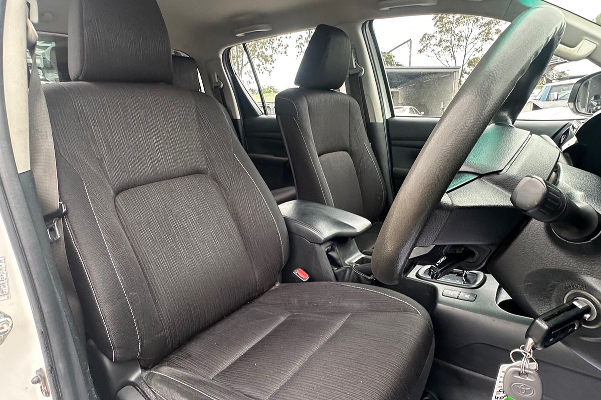 2019 Toyota Hilux SR GUN126R 4X4