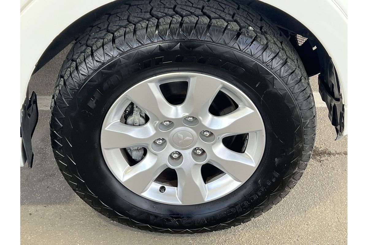 2014 Mitsubishi Pajero GLX-R NW