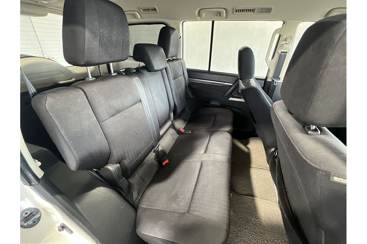 2014 Mitsubishi Pajero GLX-R NW