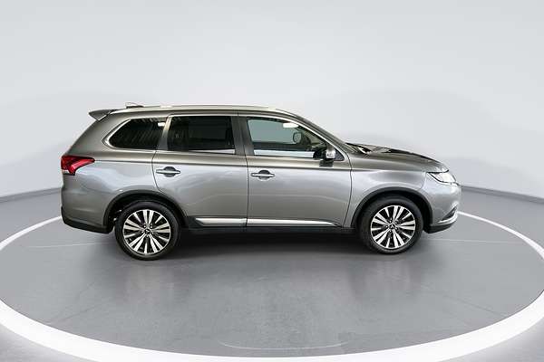 2021 Mitsubishi Outlander LS ZL