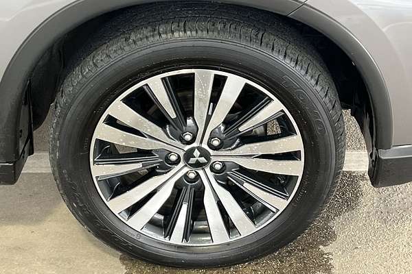2021 Mitsubishi Outlander LS ZL