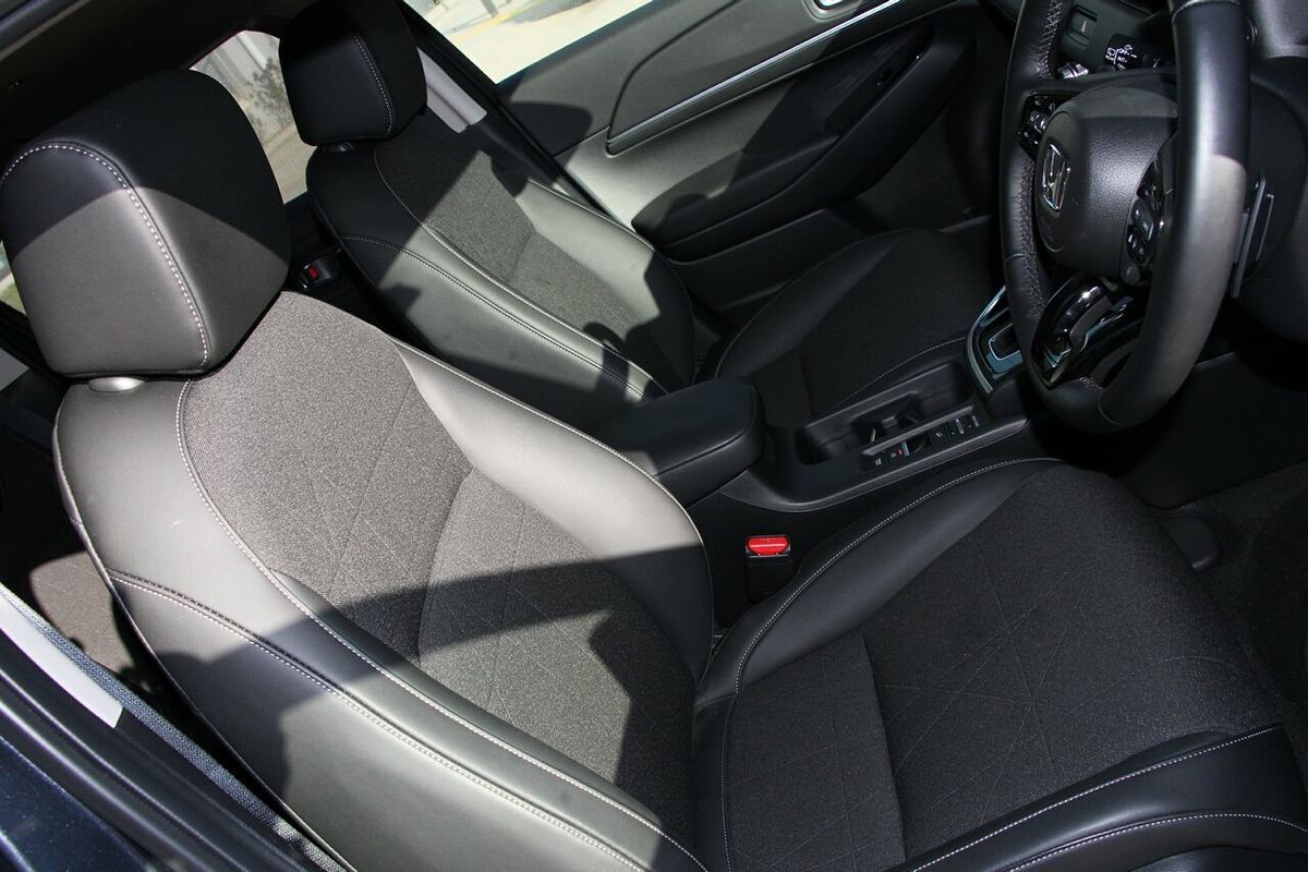 2023 Honda HR-V e:HEV L