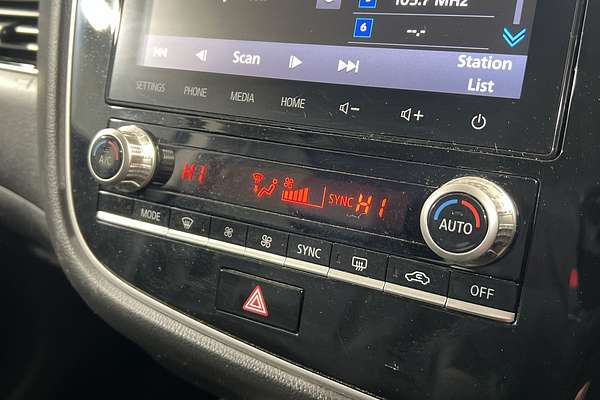 2021 Mitsubishi Outlander LS ZL