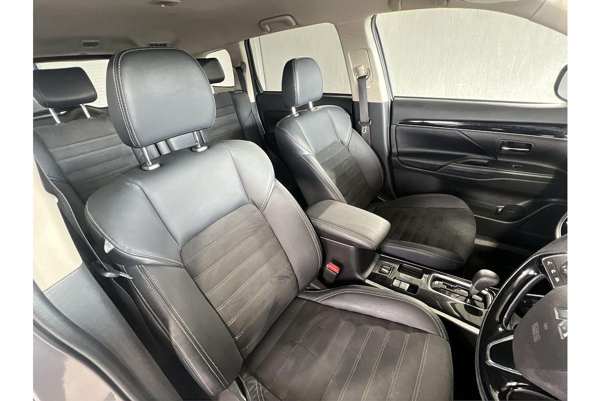 2021 Mitsubishi Outlander LS ZL