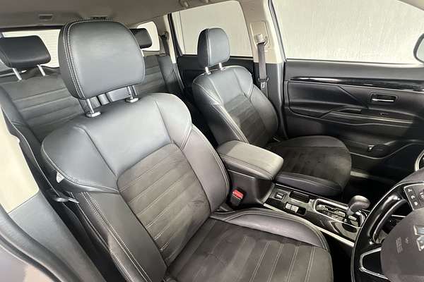 2021 Mitsubishi Outlander LS ZL