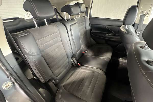 2021 Mitsubishi Outlander LS ZL