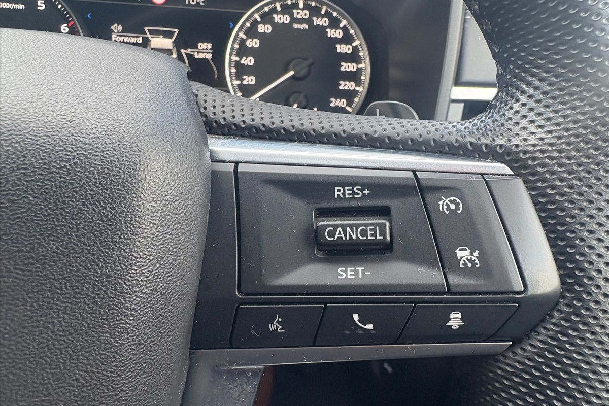 2023 Mitsubishi Outlander LS Black Edition ZM