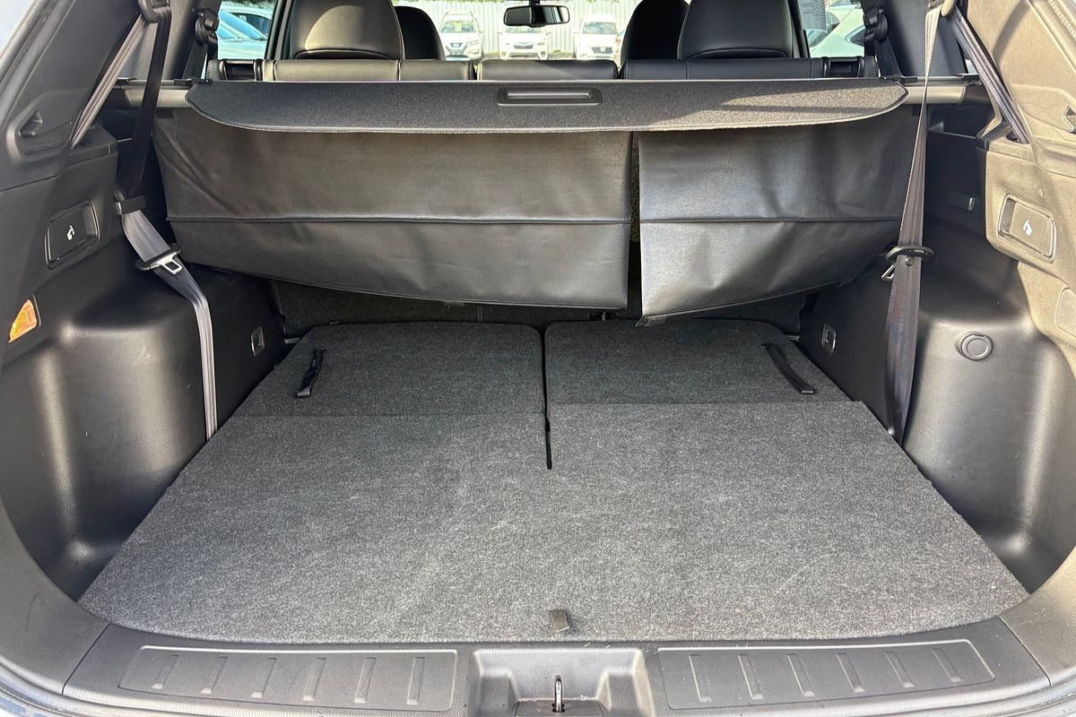 2023 Mitsubishi Outlander LS Black Edition ZM