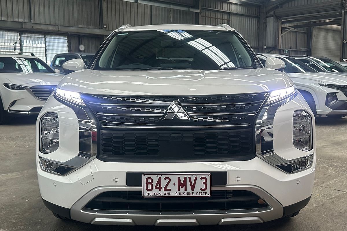 2022 Mitsubishi Outlander LS ZM