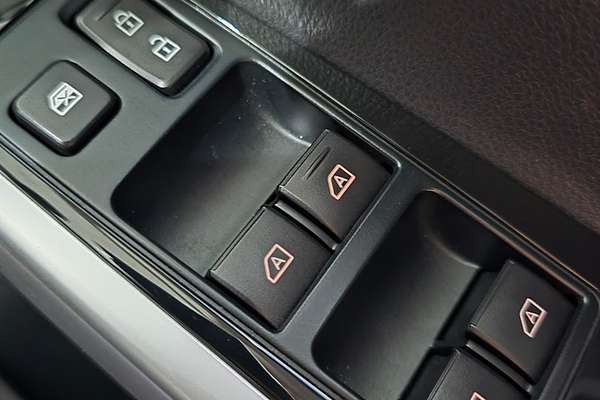 2023 Mitsubishi Pajero Sport Exceed QF