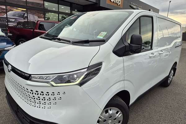 2025 LDV Deliver 7 SWB