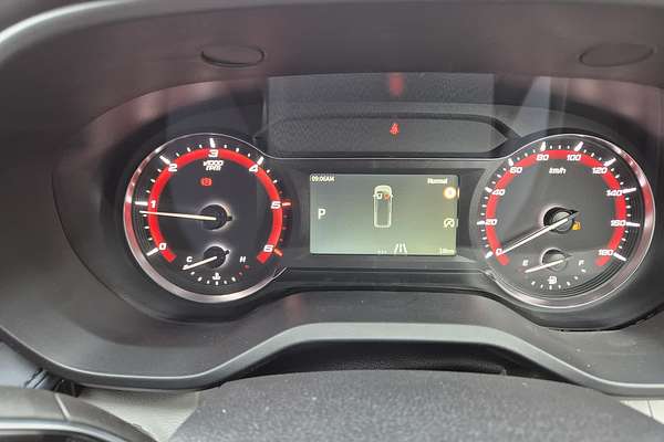 2025 LDV Deliver 7 SWB