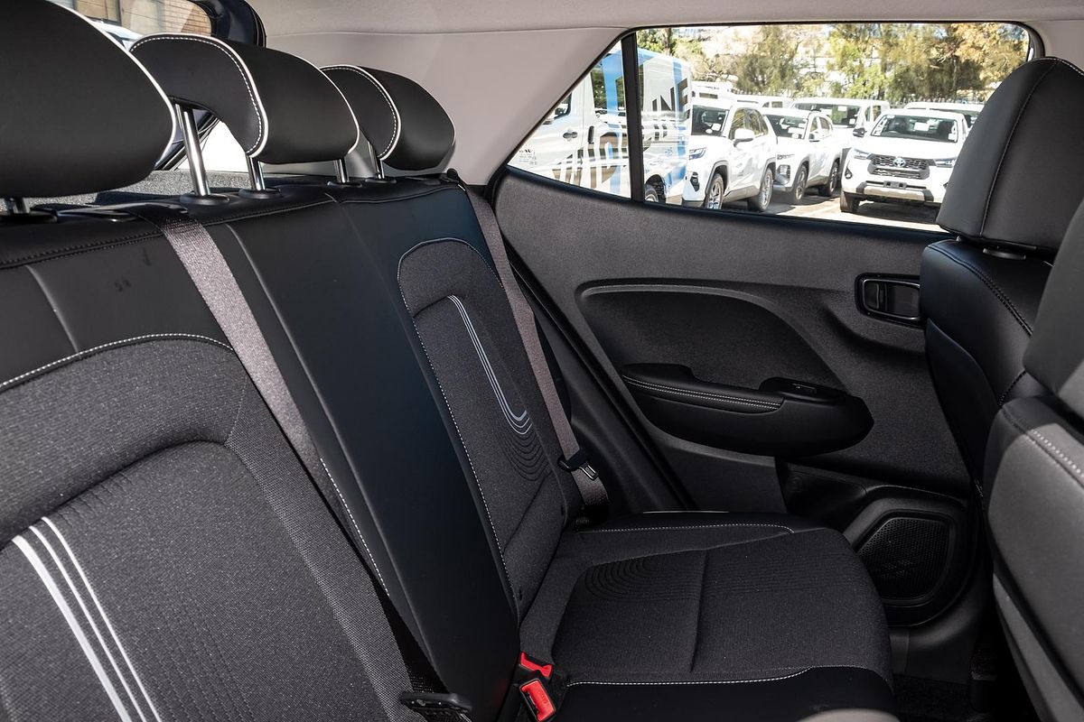 2025 Hyundai Venue Active QX.V5