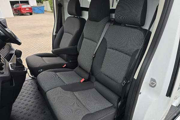 2023 Renault Trafic Pro X82 SWB