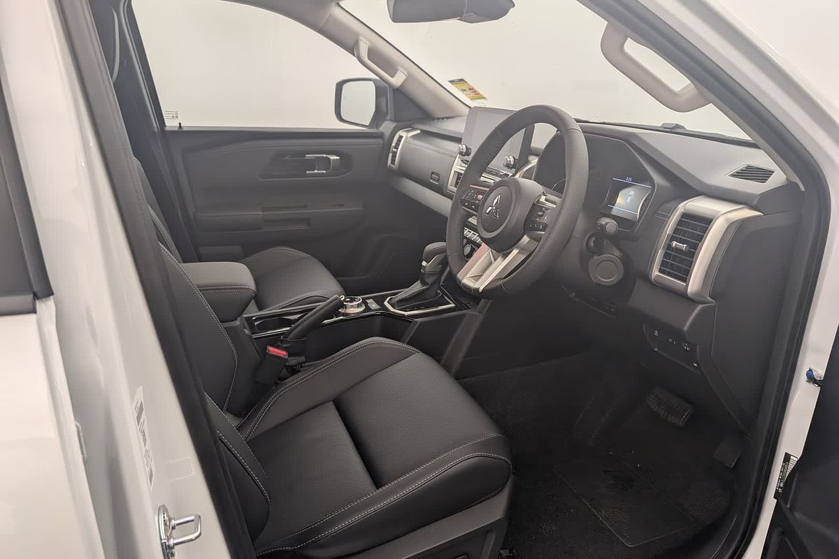 2025 Mitsubishi Triton GLS MV 4X4