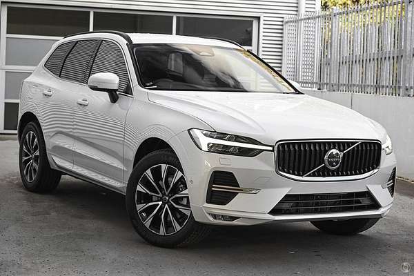 2025 Volvo XC60 Plus B5